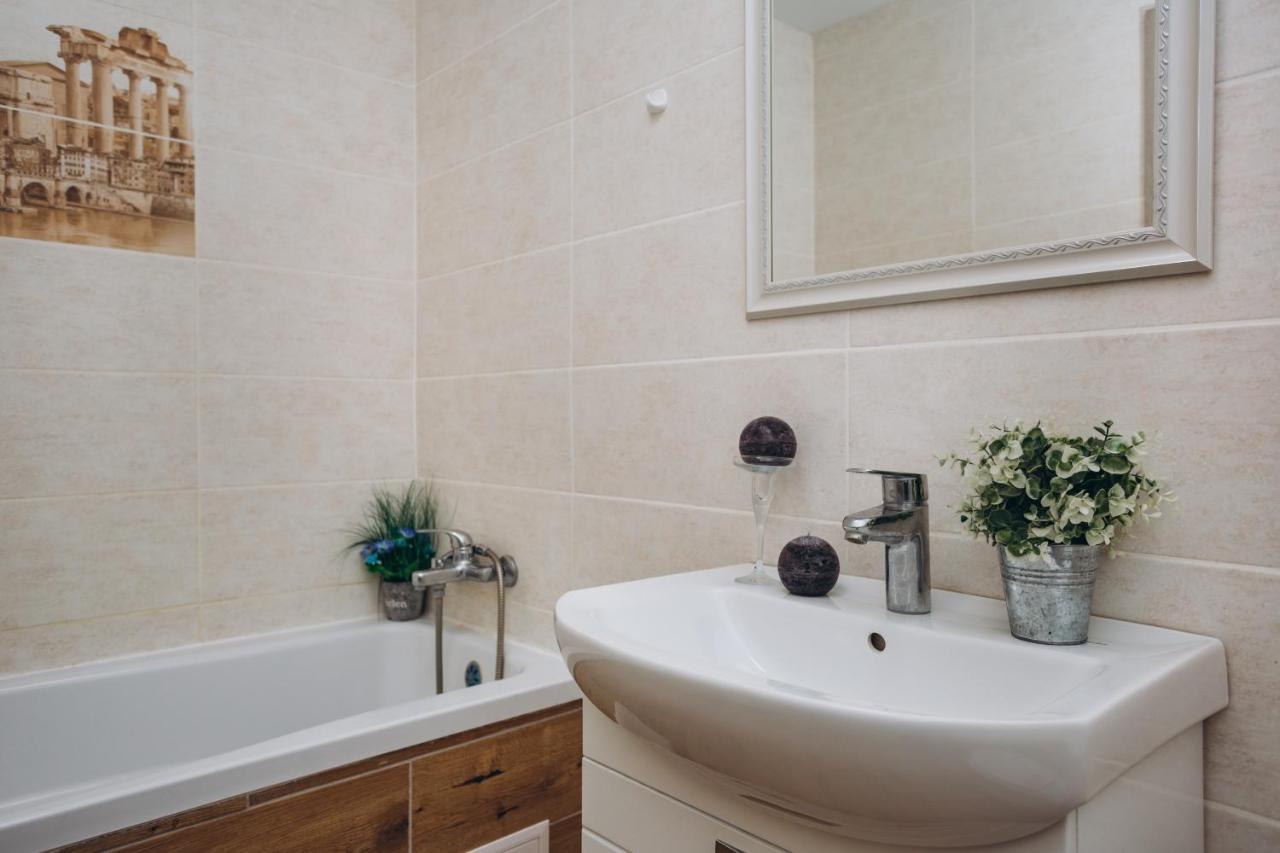 Luxe Apart-Hotel Near Lavina New Building 1 Floor 수미 외부 사진